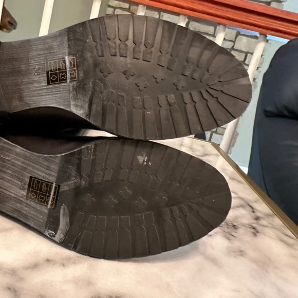 NEW NEVER WORN Everybody by BZ MODA Gorgeous Italian leather boots - Picture 7 of 9